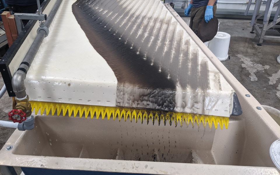 Tin on Holman 2000 table